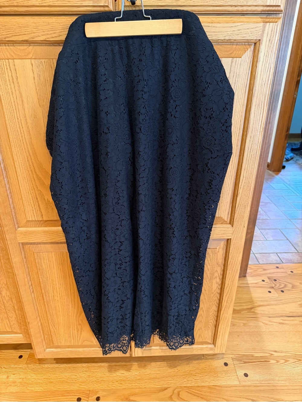 Isaac Mizrahi Black Lace Cropped Pants